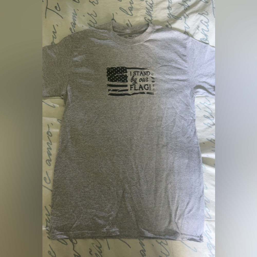 Gray Men’s  T-Shirt with Flag Print